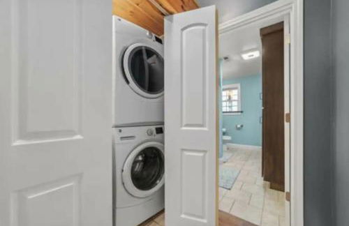 Sunset Cove Lakefront Luxury Lodge with Private Dock - Foto 15