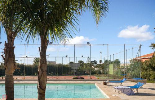 Villa a 300 Mt. dal Mare (Magaggiari) con campo da tennis - Foto 43