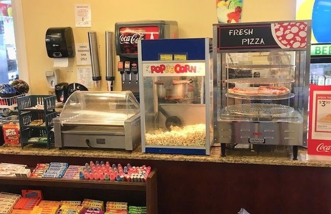 Vacation Resort Home Right Outside Of Disney World Parks With Private Pool 4 Bedroom Home by RedAwning - Foto 28