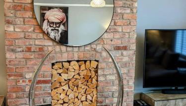 Lux 2 Bed Apartment, 2 Parking spaces, 1 minute to Metrolink - Photo 4