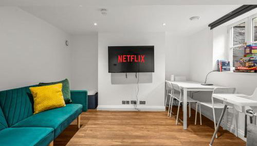 6 BR 4 Bath Central Worcester Sleeps 12 - Foto 2