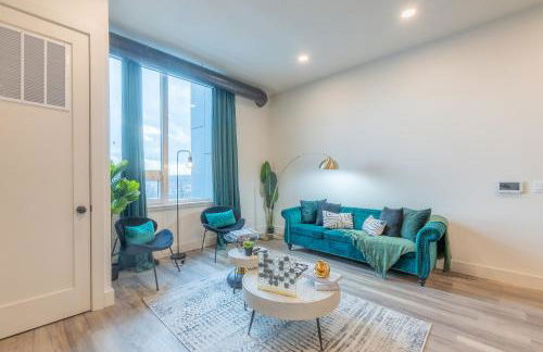 Emerald Escape, Free Parking, 2 Bath, Sleeps 8 Near American Dream and The Airport, King Bed and 2 Queen Beds, Washer and Dryer - Foto 23