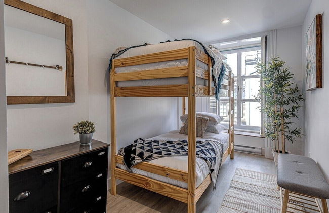 Beautiful Vieux Quebec 2 Bed Apt - Photo 5