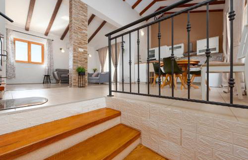 New! Holiday Home Tina with pool - Foto 12