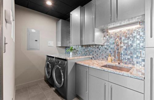 The Glass Mansion w/Optional Boat Rental - Foto 53