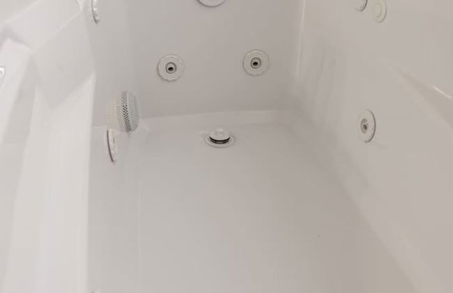 Farmington Gem 6BR Private Fenced Yard Sleeps 15 - Foto 13