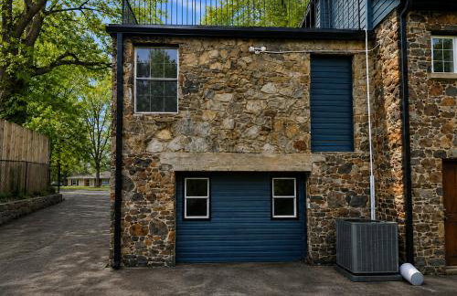 4BR Pet-Friendly Atlanta Woods Retreat - Foto 26