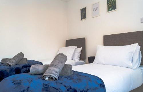 Comfortable 3BR Home, Steps from York Town Centre, Sleeps 6, Free Parking - Foto 10