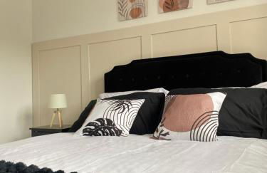 Luxury-Style Retreat in a Quiet Village - Foto 70