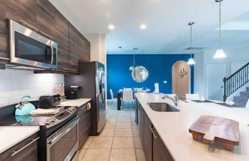 SPACIOUS 6bdrm Villa near ALL the attractions!! - Foto 26