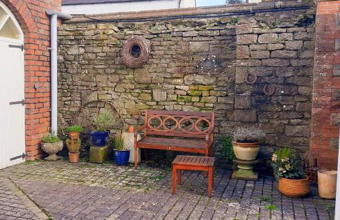 Double Ensuite with Bath, Sofa, Desk, Wardrobe - Foto 6