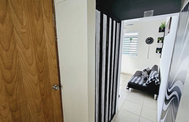 Cozy and Modern Apartment Black & White With Jacuzzi on Terrace - Photo 46