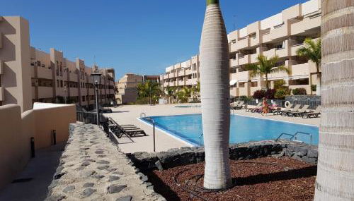 Top Rated Apartment Huge Sunny Terrace Heated Pool Parking Wifi - Foto 3
