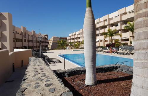 Top Rated Apartment Huge Sunny Terrace Heated Pool Parking Wifi - Foto 3