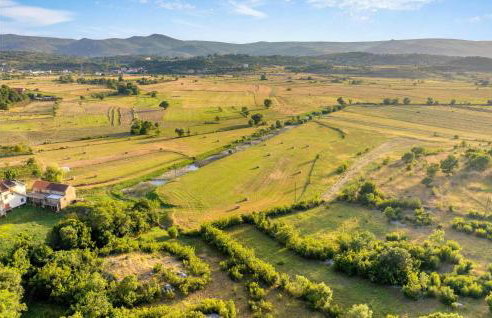 Awesome Home In Mirlovic Polje - Foto 25