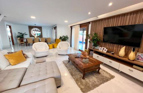 Casa de Novela com Piscina e Area Gourmet - Foto 1