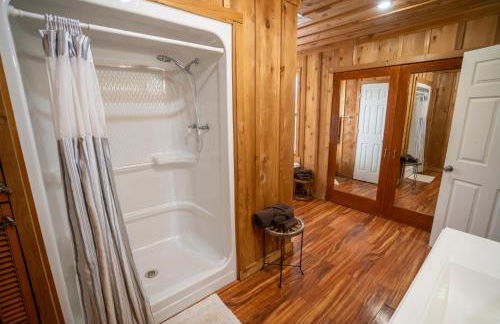 Liams Lodge-Peaceful Cabin Panoramic Lake Views - Foto 18