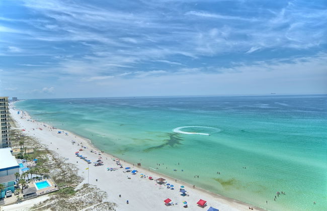 Relaxing Beachfront Condo with Beach Access - Unit 1603 by RedAwning - Foto 35