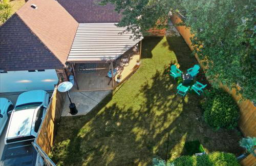 3-BD 2-BA Frisco Getaway - Backyard Patio BBQ - Foto 42