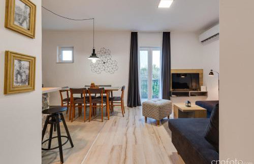 Grandfather's House - Photo 12