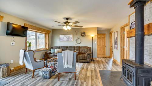 Idyllic Rye Cabin Deck with Mountain Views! - Foto 4