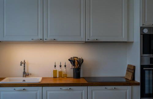 König Albert Residenz nahe BMW , Porsche , DHL und Messe - Foto 10