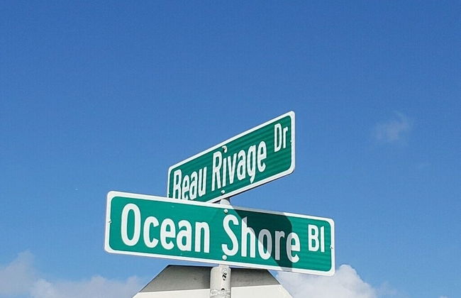 Amazing Pet Friendly 3 Bed House - Heated Pool 3 Bedroom Home by RedAwning - Foto 33