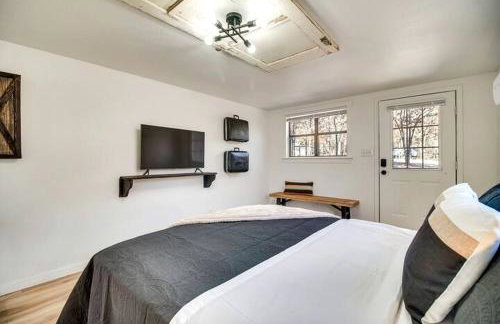 Cozy Studio Retreat with Scenic 5-Acre Views, Near City Lake & Cherokee Casino in Gentry, Arkansas - Foto 9