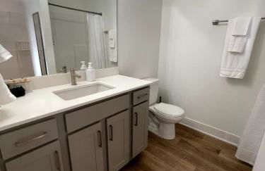 Papillion Family Home with Garage - Foto 12