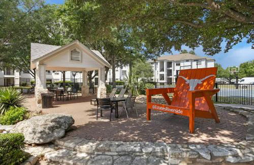 Courts & Pool - Sleeps 12 - Family Oasis - Photo 37