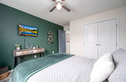 Duke 10 Min Away 3 Bedroom - Photo 34