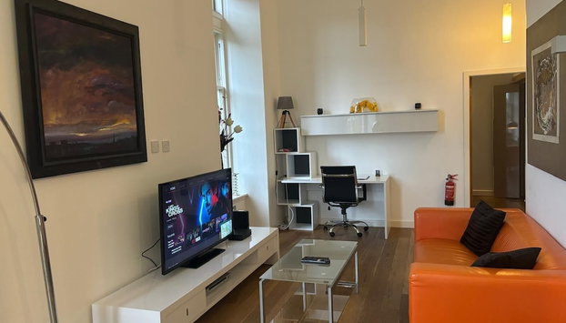 Spacious one bed Quartermile Apartment With Breathtaking Park Views - V Central - Foto 4, Sala de estar