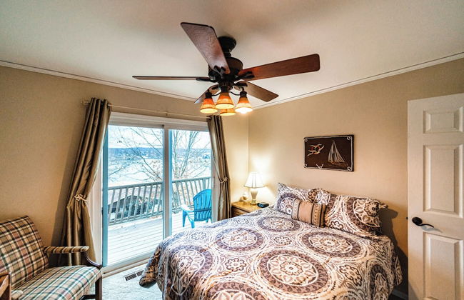 Osage Beach Getaway Lake Views Pet Friendly! - Photo 4