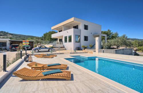 Villa Ming - pool, sea-view and peace - Photo 1