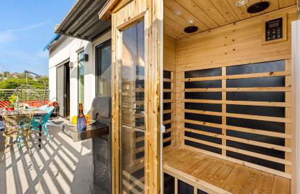 Silverlake Sunset Treehouse • Art-Filled Escape w Jacuzzi Sauna AvantStay - Foto 6