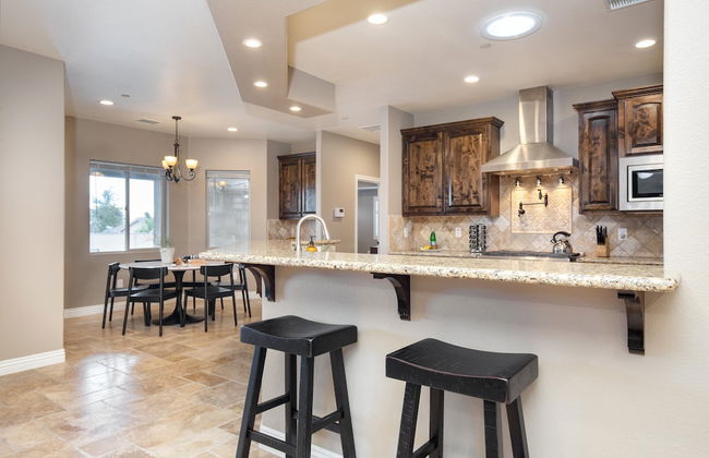 Gambel by Avantstayjtree Escape w/ Entertainers Yard, & Firepit, 3000sf - Foto 11