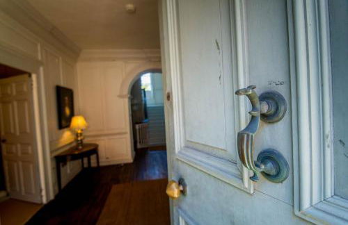 Great House - A Grand Georgian Retreat with Heated Outdoor Pool - Photo 40