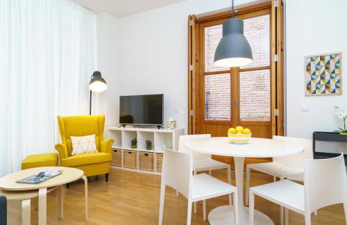 Valencia Home - Photo 56