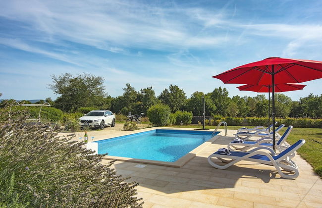 Detached Villa With Pool and Large Garden in Quiet Area Near the Sea - Foto 21