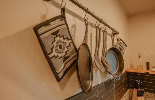 Grandma's Old Town Adobe House! Private Hot Tub-Close to Old Town-Pet Friendly-No Pet Fee! - Foto 28