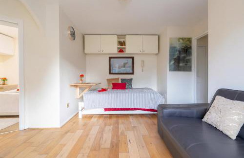 Cosy 1-Bedroom Glenville Escape -Sleeps 4 -Fast Wi-Fi - Foto 16