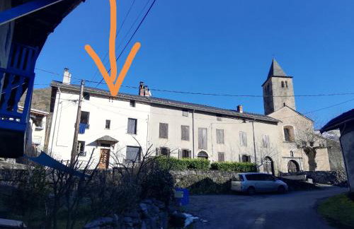 Grand gîte au coeur d'un charmant village - Foto 1