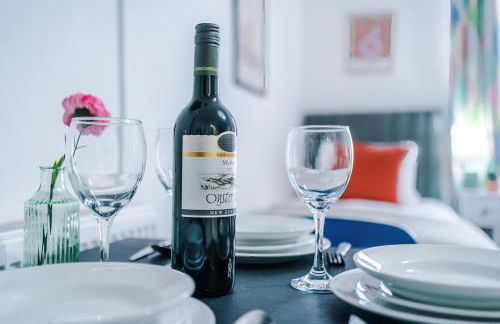 Jephsons Lodge Studio 9 - WiFi, 5 Mins Walk to Town Centre, Free Parking, Netflix, Prime & Disney - Foto 13