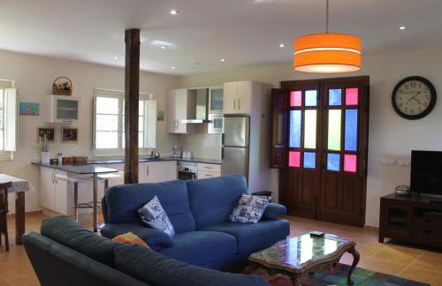 Casa de Aldea en el concejo de Nava, en el centro de Asturias - Foto 4