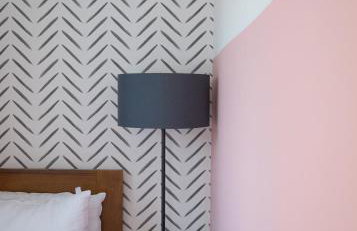 3x Bed Elegant House with Private Parking - Photo 6