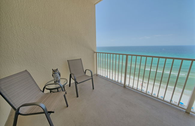 Comfortable High-Rise Condo with Beach Access - Unit 1404 by RedAwning - Foto 33