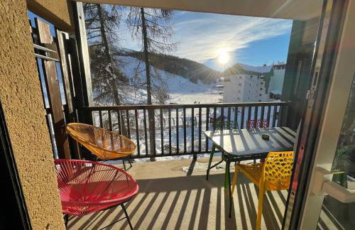 APPARTEMENT STATION LA JOUE DU LOUP PIED DES PISTES - Photo 2