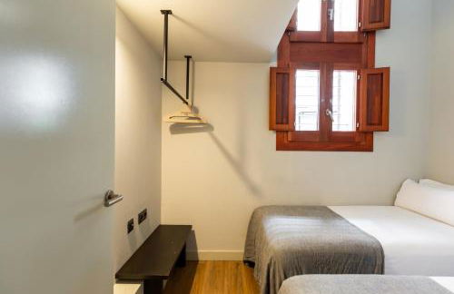 Uma Suites Barceloneta Beach - Photo 41