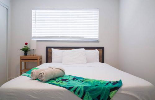 Vegas Hideaway with Jacuzzi & Pool by Strip - Foto 25