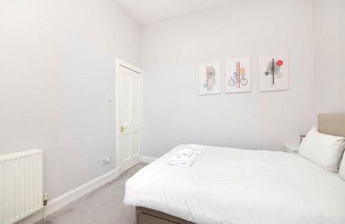 Refined 2-Bed Flat with Classic Edinburgh Charm - Foto 18